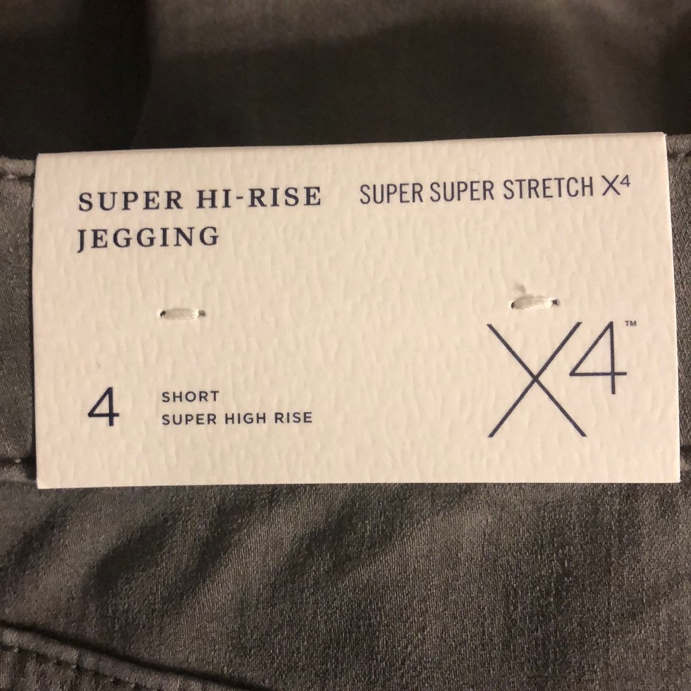 🎉🎉NWT American Eagle pants